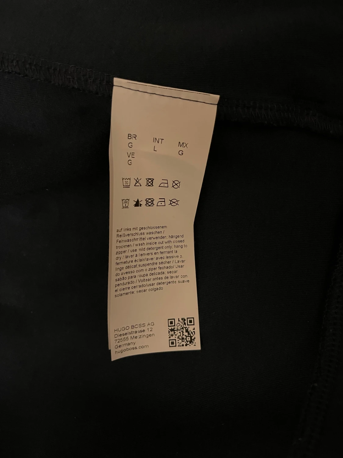 Mörk blå zipjacka från Hugo Boss - 4