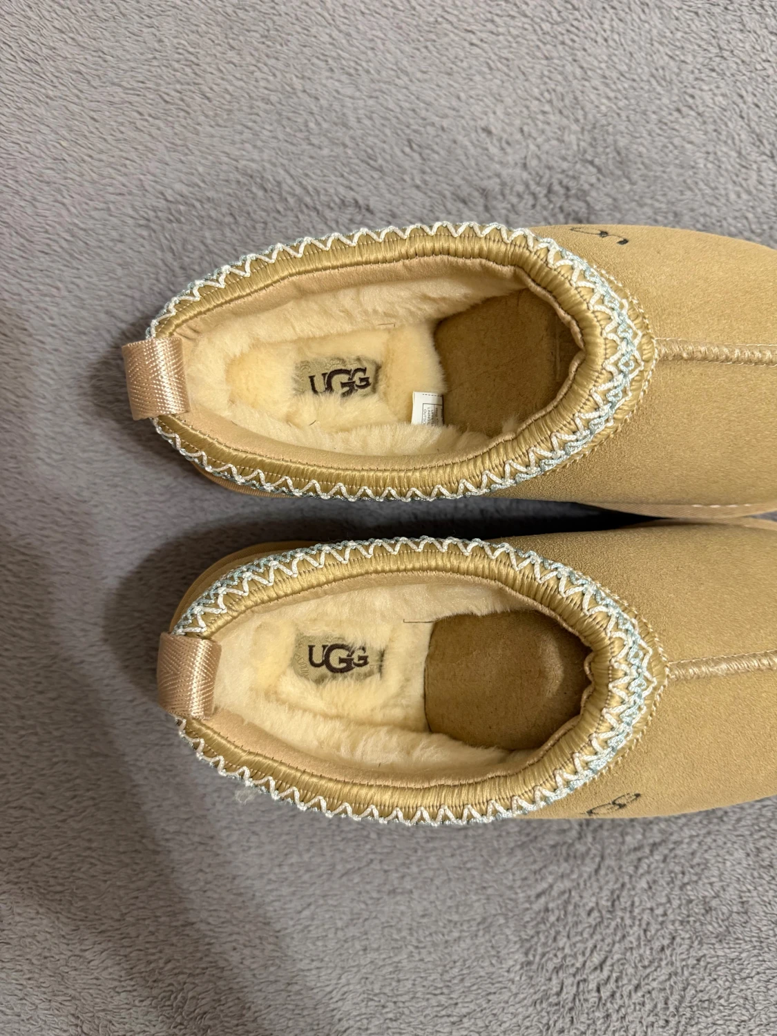 Beige UGG boots med plattform - 4