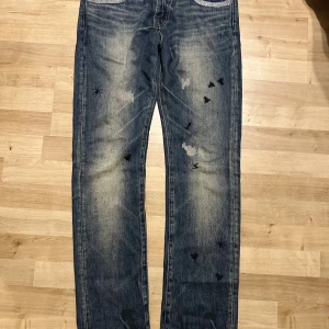 Undercover jeans - Väldigt bra skick för åldern pris inte hugget i sten Storlek 2 passar typ W30 - 31
