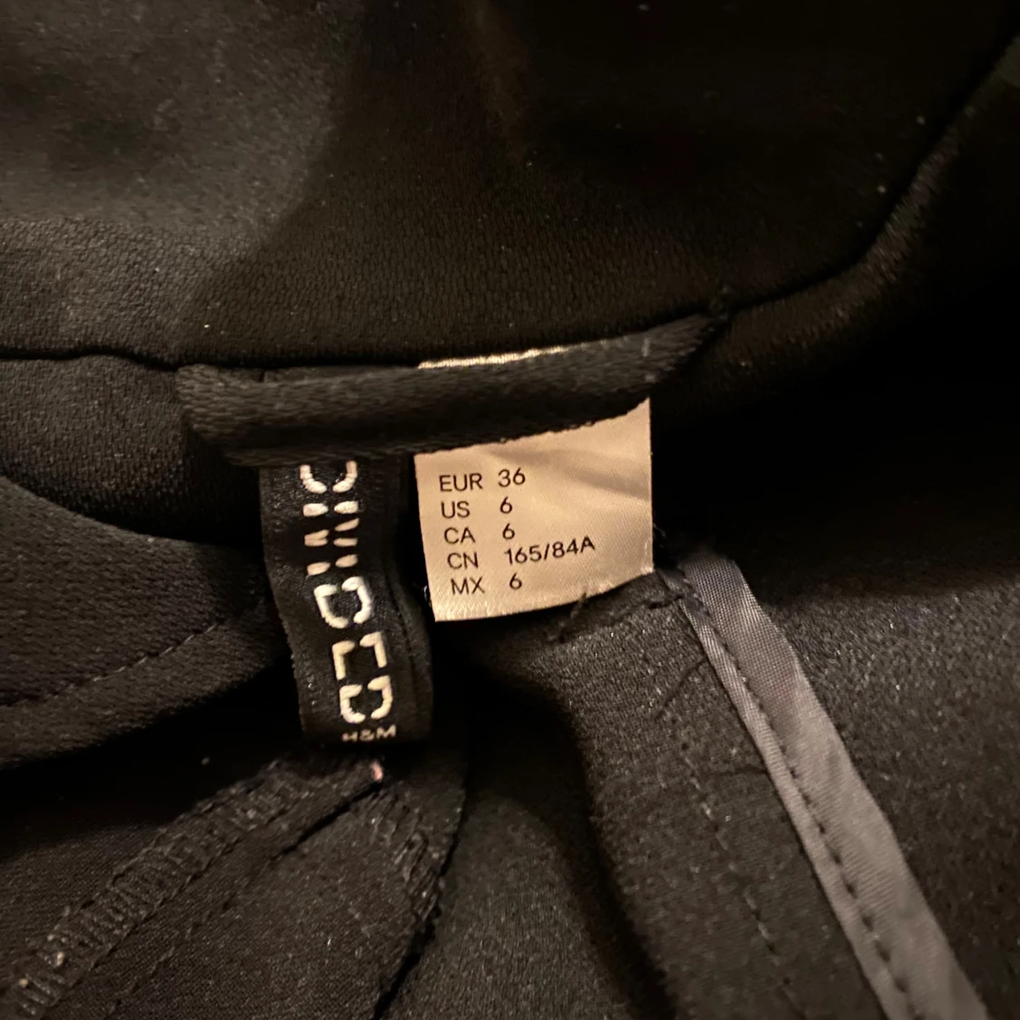 Svart kappa med bälte - 4