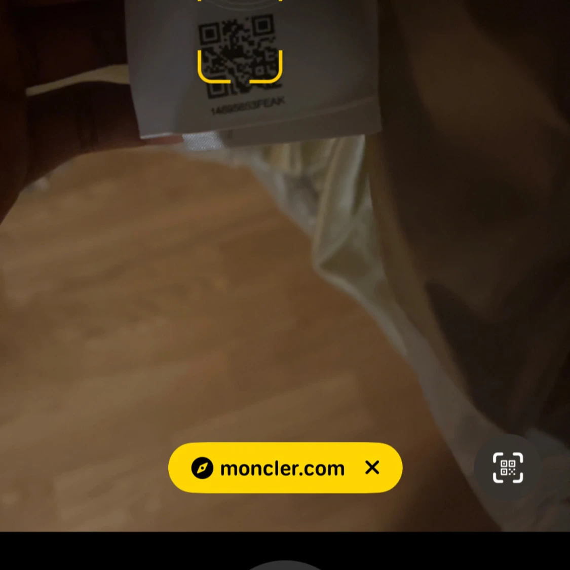 Beige dunväst från Moncler - 3