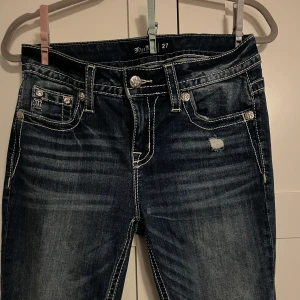 Miss Me jeans  - MissMe jeans i nyskick. Låg midja med bootcut/ utsvängda ben. Köpta för 2195kr. 