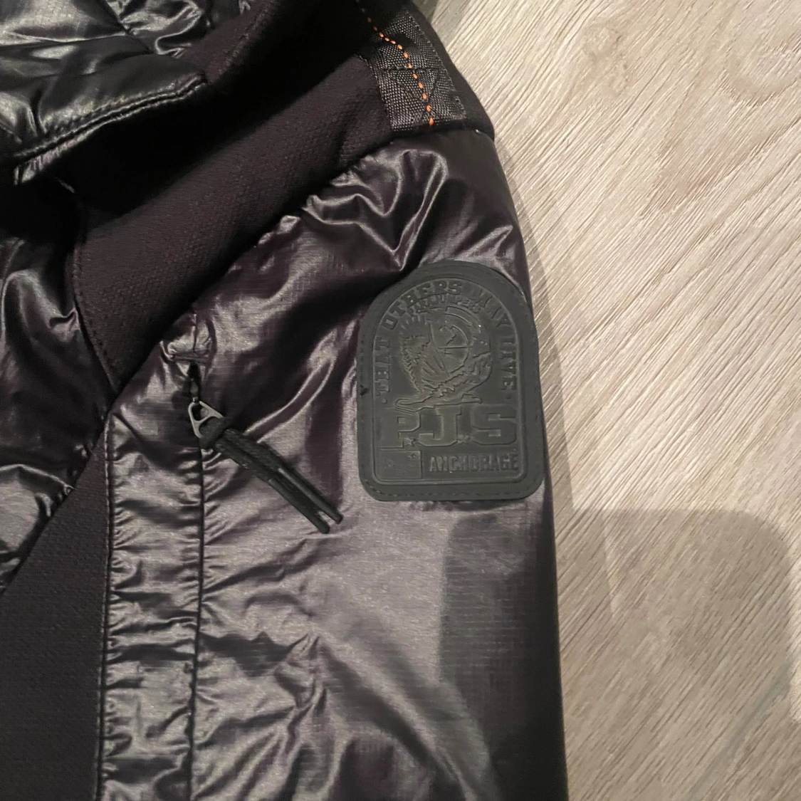Svart pufferjacka från Parajumpers - 1