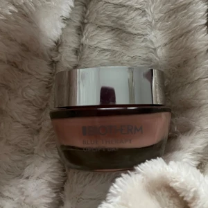 Biotherm Blue Therapy dagkräm - Biotherm Blue Therapy den är helt ny och aldrig testad 💗