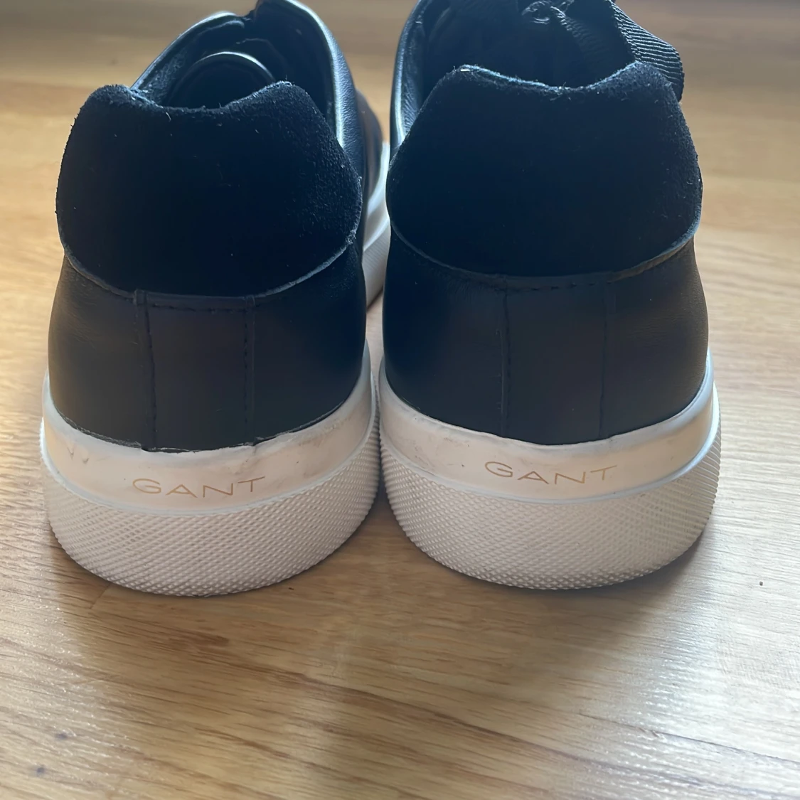 Svarta sneakers från Gant i skinn - 1
