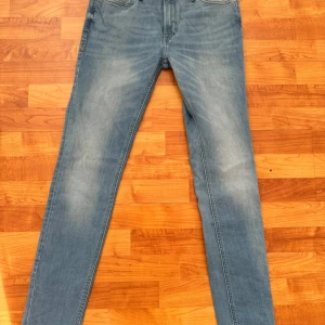 Jack and Jones jeans - Skriv om frågor
