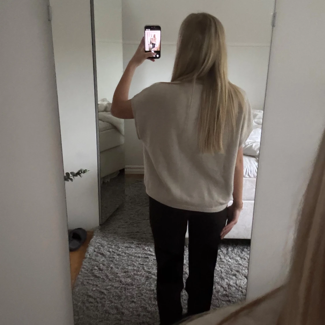 Beige stickad ärmlös tröja - 3