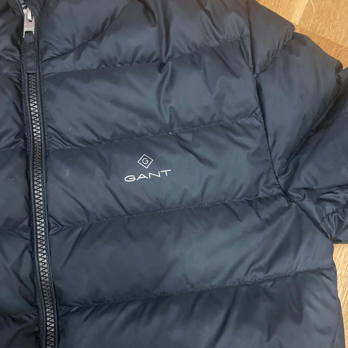 Svart pufferjacka från GANT XS - 2