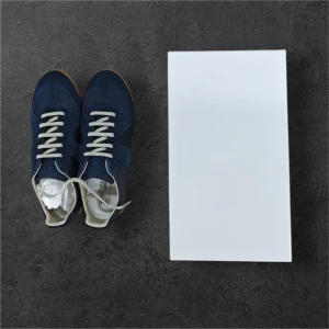 Maison margiela gats - Tjena, säljer nu mina maison Margiela gats, använda ett fåtal gånger så finns inga tecken på användning. Box och dustbag följer med och skorna är såklart äkta! Skriv vid frågor och priset kan diskuteras.