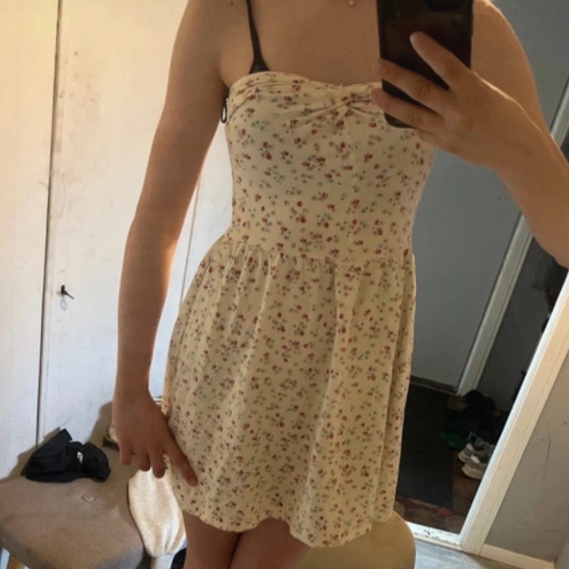 Blommig kort klänning