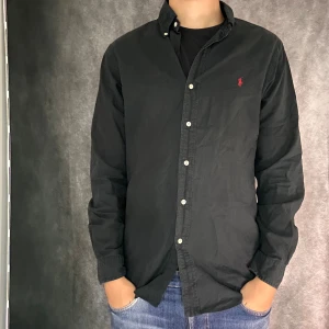 Ralph lauren skjorta - Mycket fint skick | Size M  | fraktar spårbart inom 24 timmar |  för att köpa klicka ” köp nu” | vid frågor skriv ett meddelande |