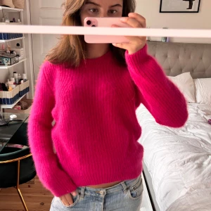 Stickad tröja!  - Underbar tröja i angora mix!!