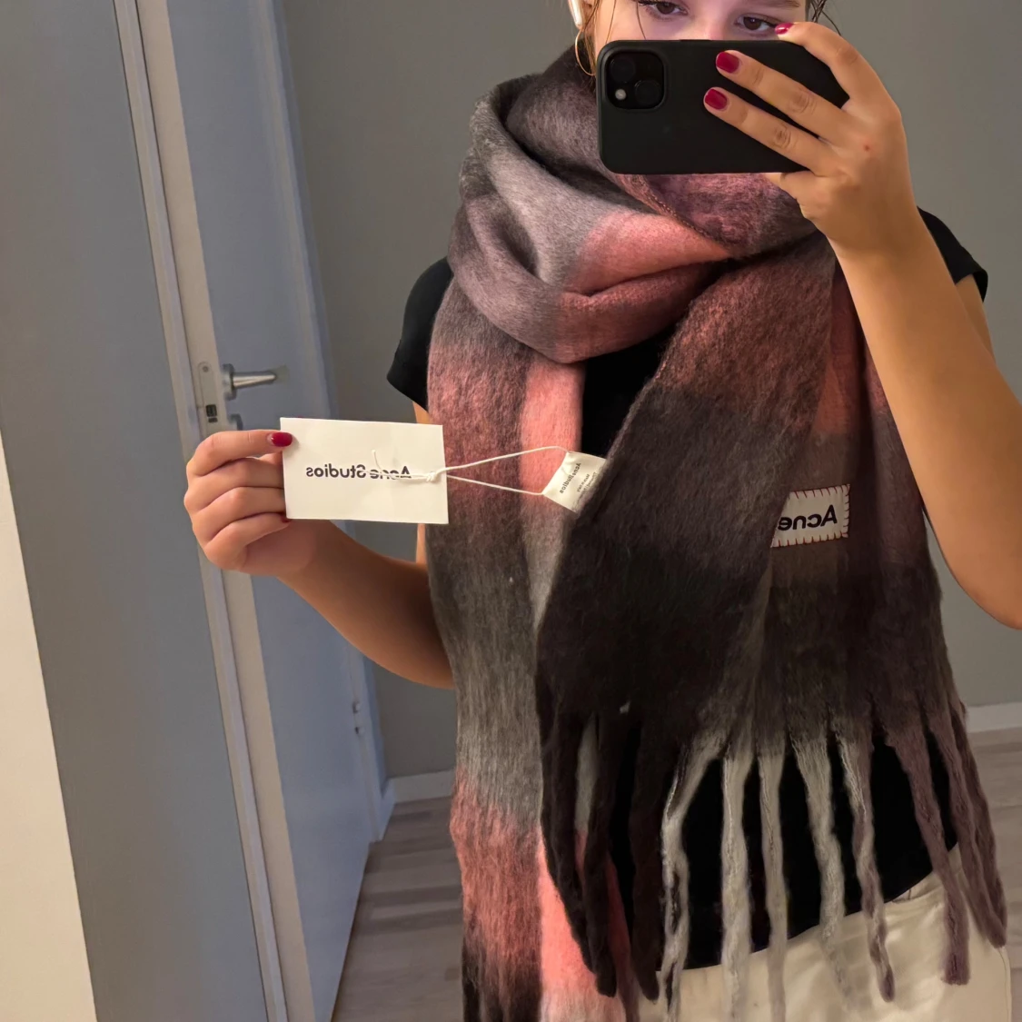 Rutig halsduk från Acne Studios - 1