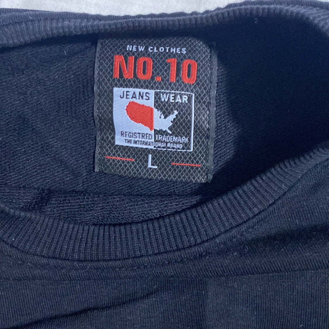 Svart tröja med Burberry-tryck - 1