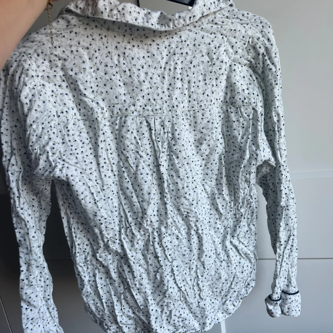 Vit blommig pyjamas skjorta från VRS Woman - 2