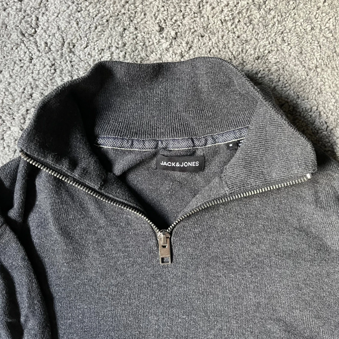 Mörkgrå half zip tröja Jack & Jones