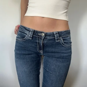 broderade jeans - jeans med paljetter på💙