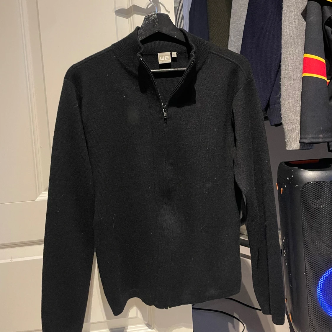 Svart stickad tröja - 2