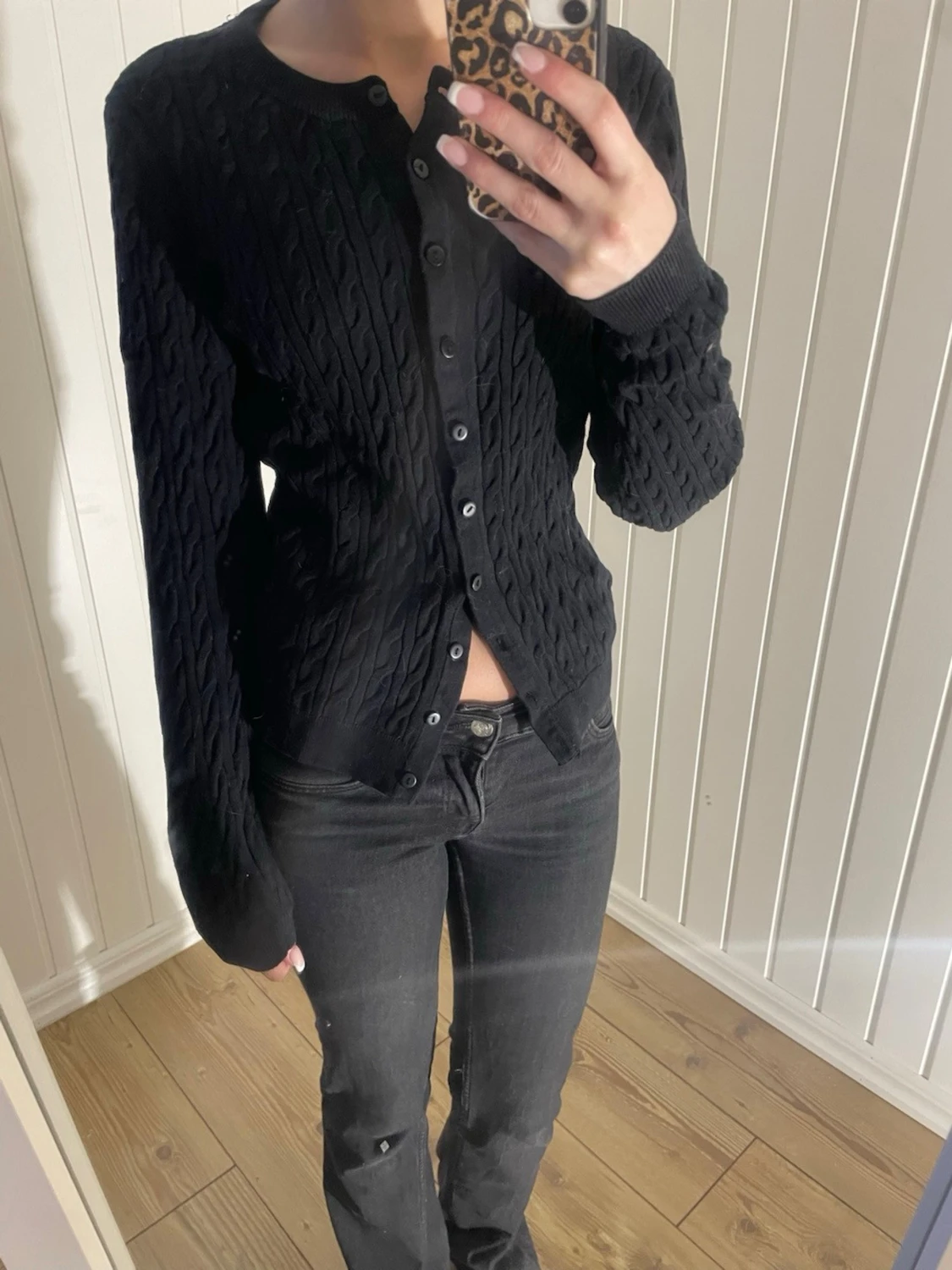 Svart stickad kofta 