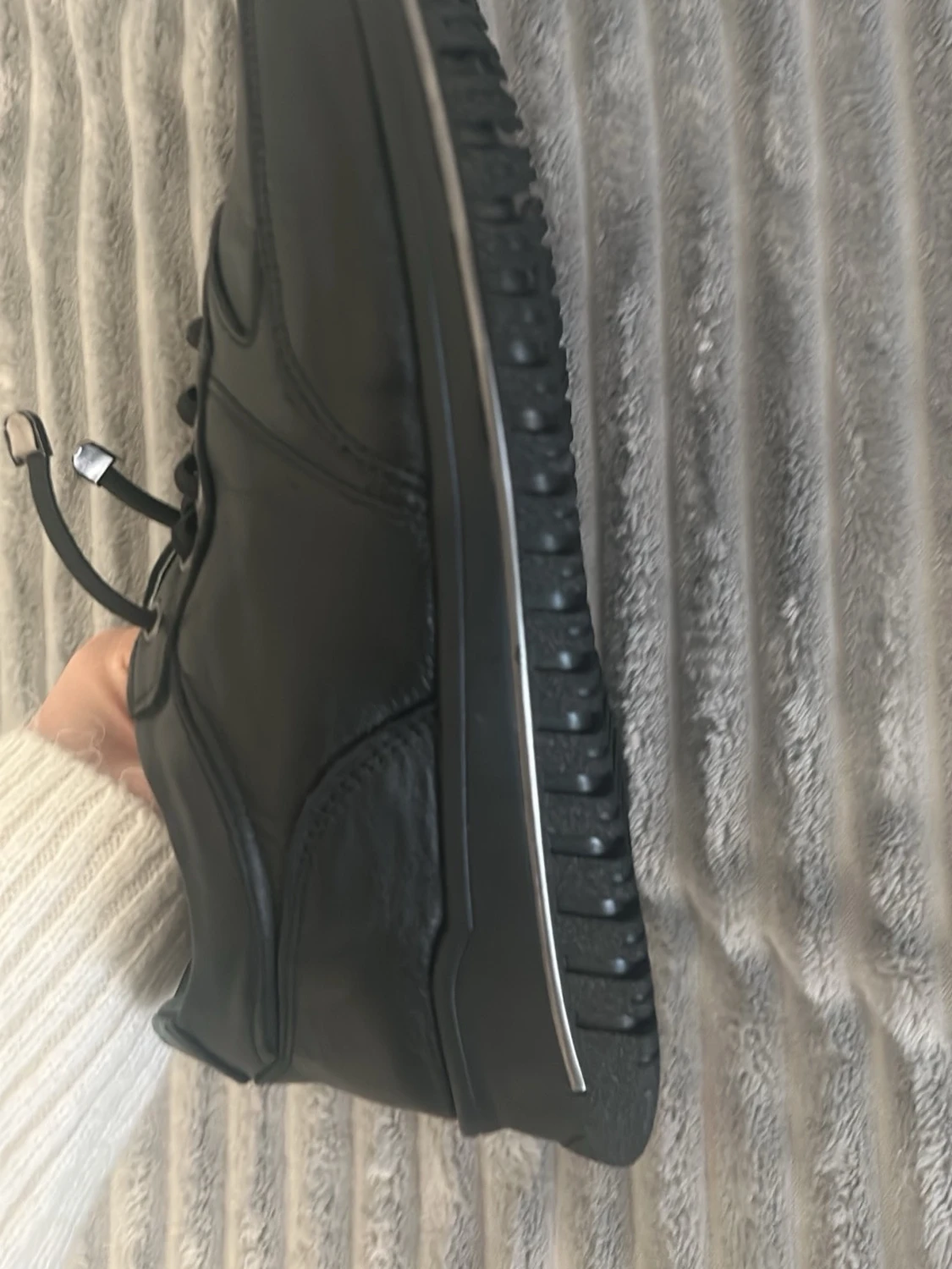 Svarta sneakers från RSR Boutique - 1