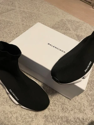 Strump skor - Priset kan diskuteras.