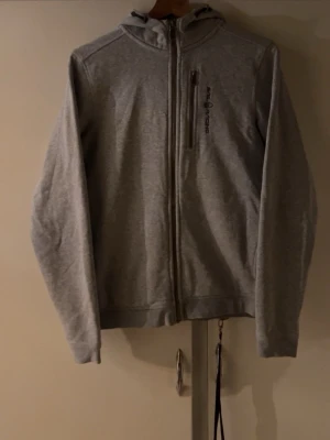 Super fin sailracing kofta  - Inte kommer till användning alls och inga tecken på att den är använd storleken är 176 men passar S