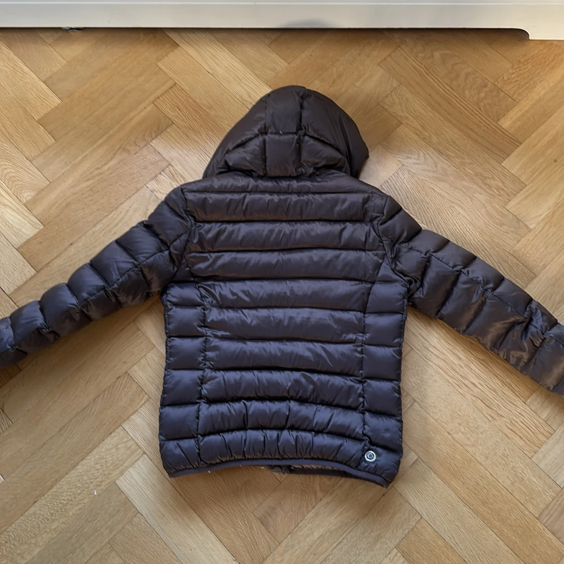 Mörkbrun Colmar pufferjacka med huva - 1