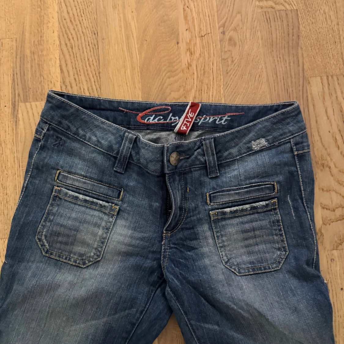 Blå bootcut jeans från Esprit - 1
