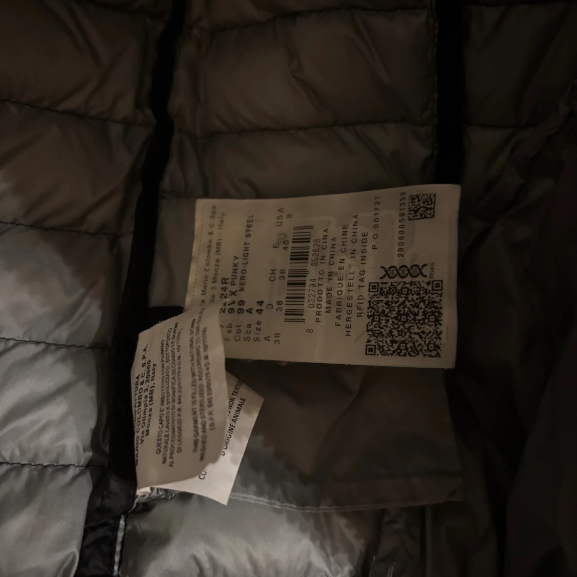 Svart pufferjacka från Colmar - 3