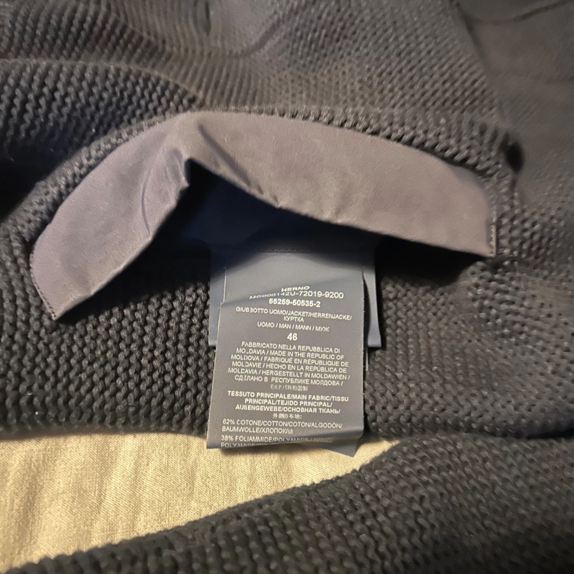 Mörkblå stickad jacka från Herno - 2