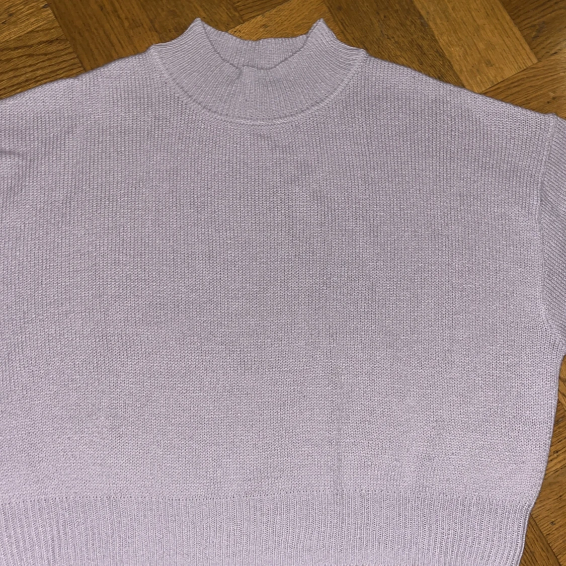 Ljuslila stickad polotröja H&M Divided