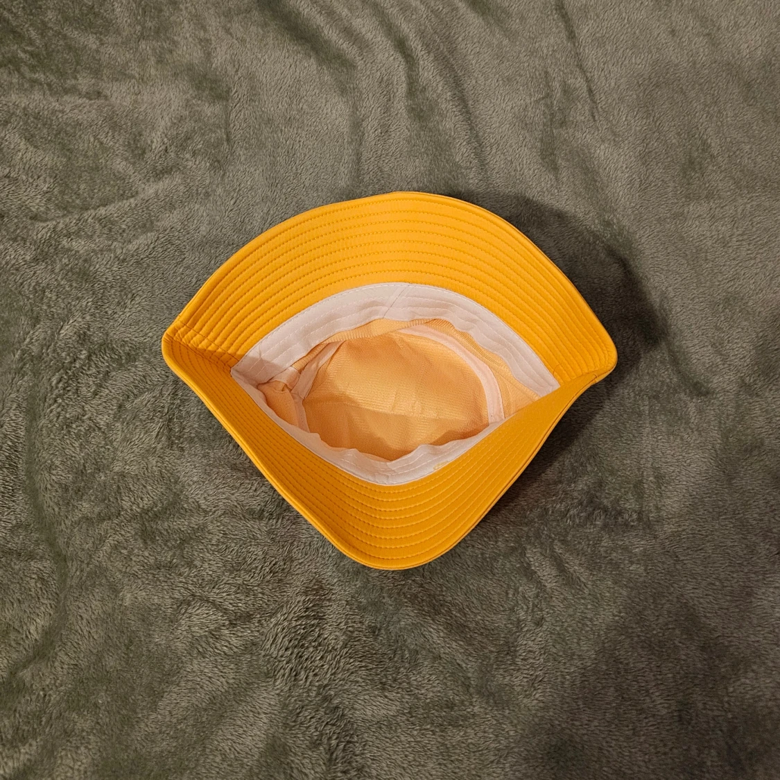 Gul bucket hat med FANCY YOU-tryck - 2