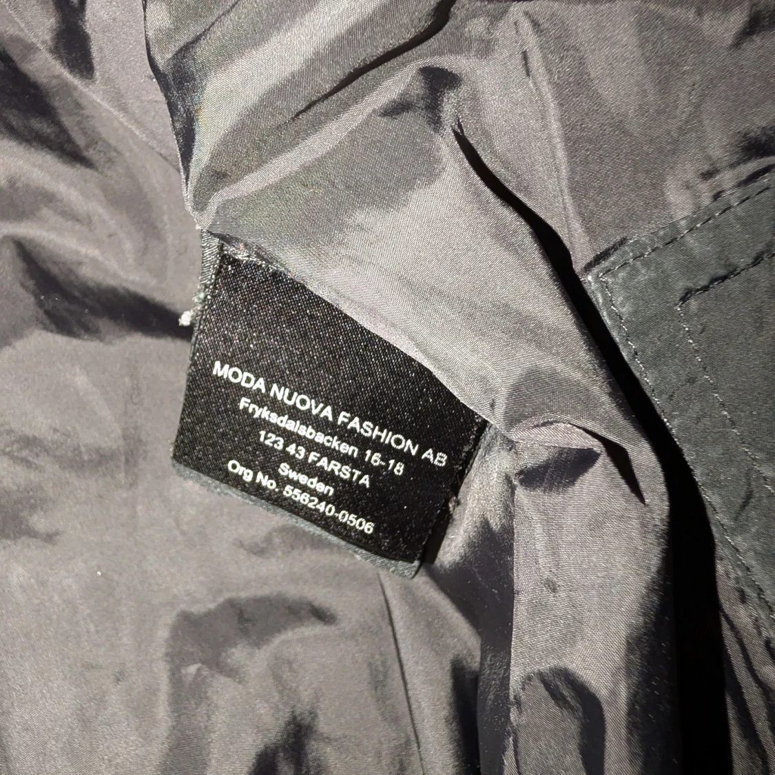 Svart lång jacka från Hollies - 3