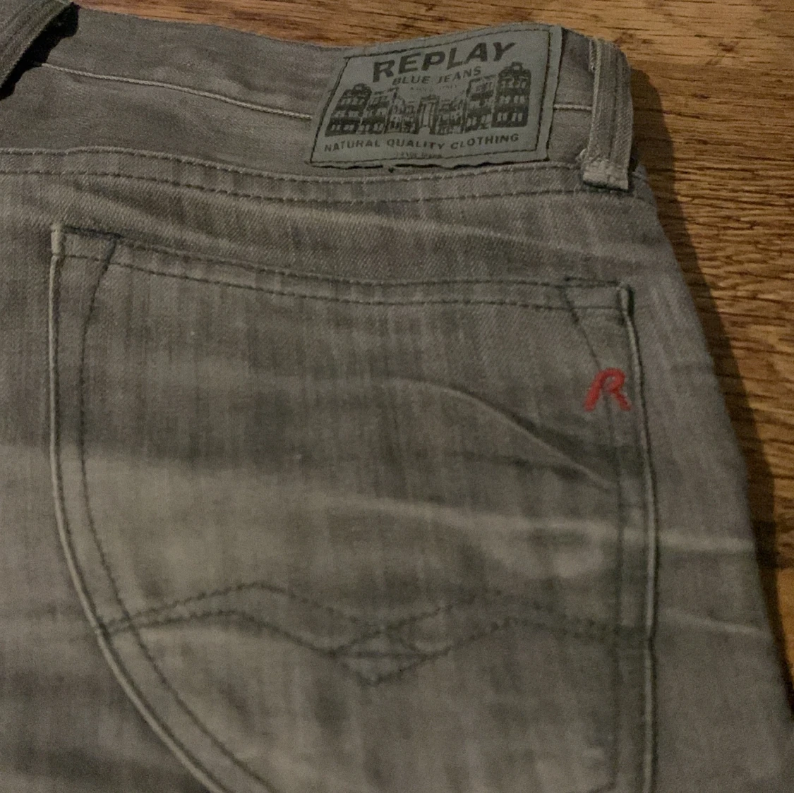 Grå jeans från Replay - 2