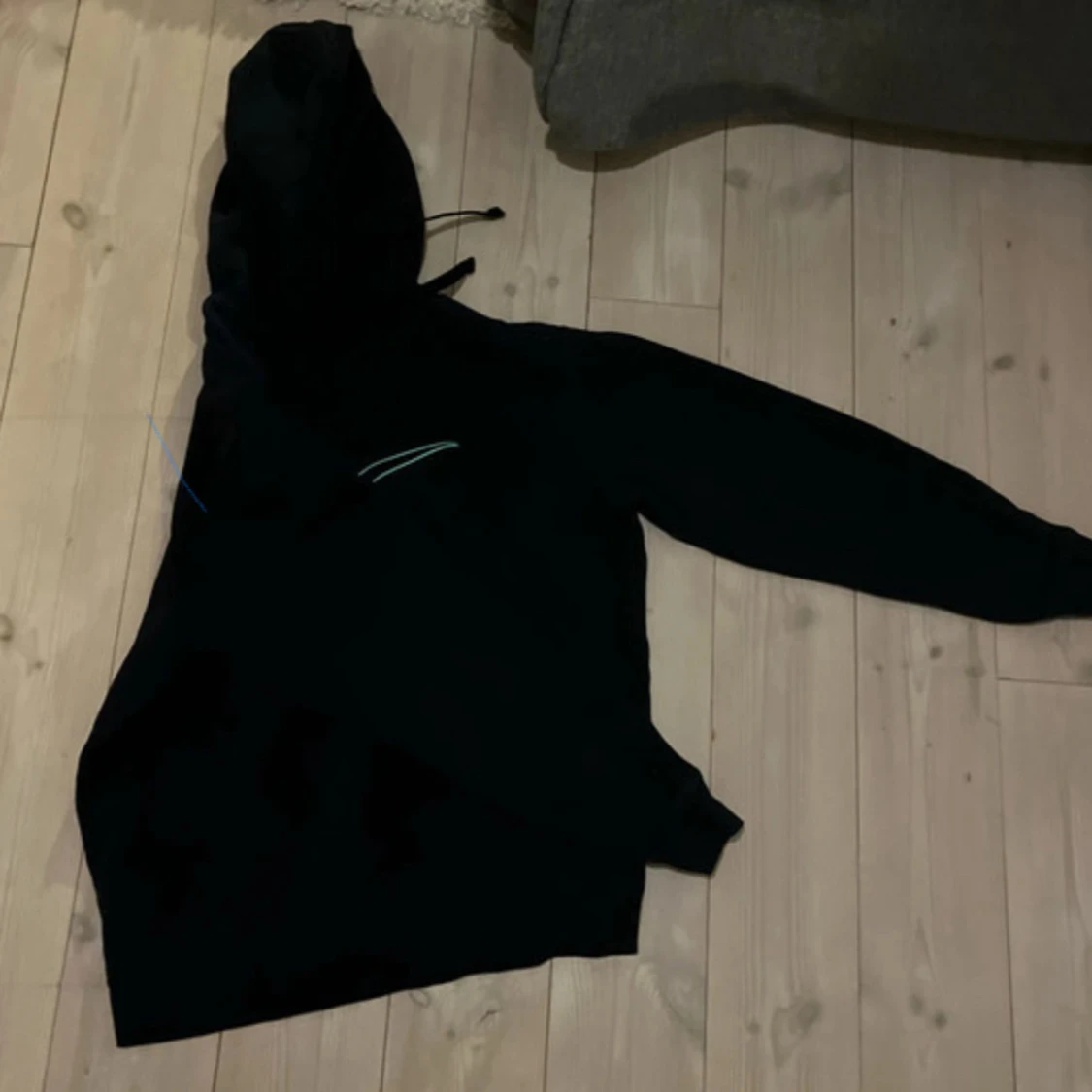 Svart Nike hoodie med turkos Swoosh - 2