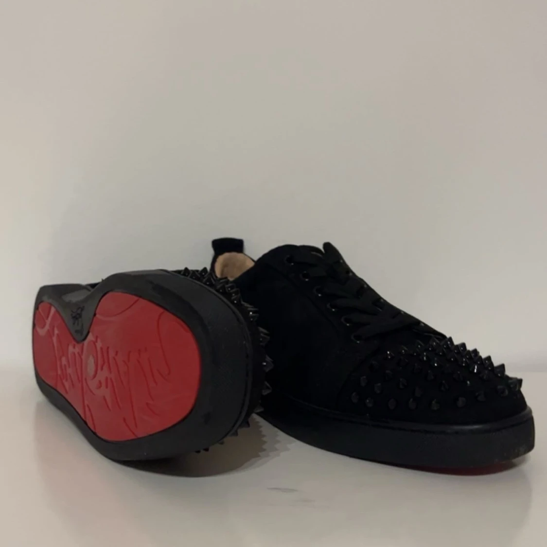 Svarta Louboutin sneakers med nitar - 4