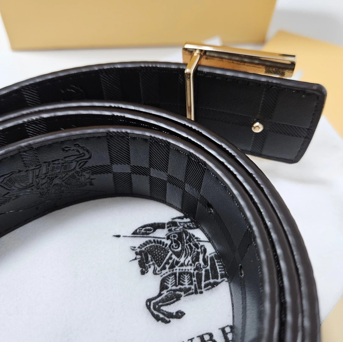 Burberry randigt bälte med guldspänne - 2