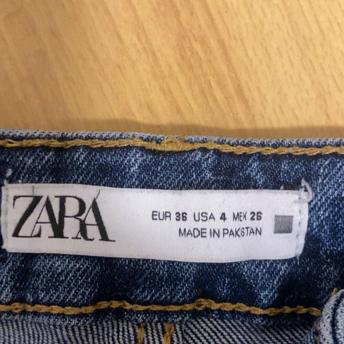 Blå bootcut jeans från Zara, stl 36 - 1