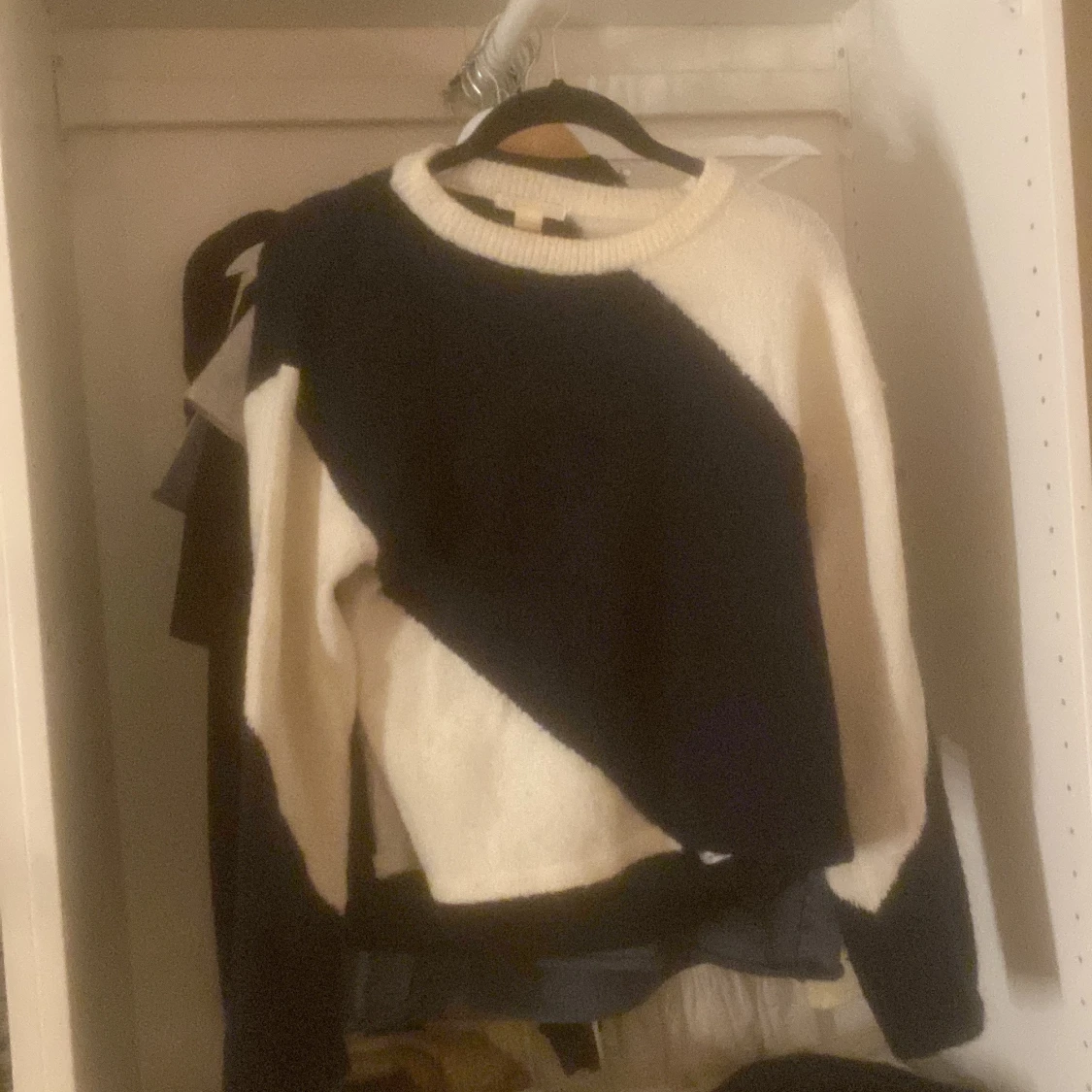 Svartvit stickad tröja Gina Tricot - 2