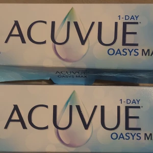 Linser med styrka - Acuvue Oasys Max 1-Day - (LÄS HELA TACK) beställde fel linsstyrka så vill sälja vidare istället för att slänga. Jag har använt totalt 4 st men resten är ju helt förslutna. Beställdes från lensway.com Acuvue Oasys Max 1-Day engångslinser med UV-blockering, tillverkade av senofilcon A. Två förpackningar med styrkor +3.00 och +2.75, diameter 14.3 mm, baskurva 8.5. Utgångsdatum 2028-04-01 och 2030-05-01. Oöppnade och i nyskick.
