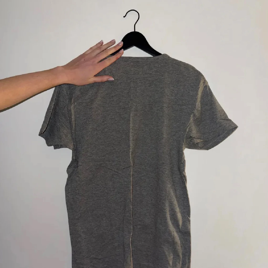 Grå basic t-shirt från Cubus - 1