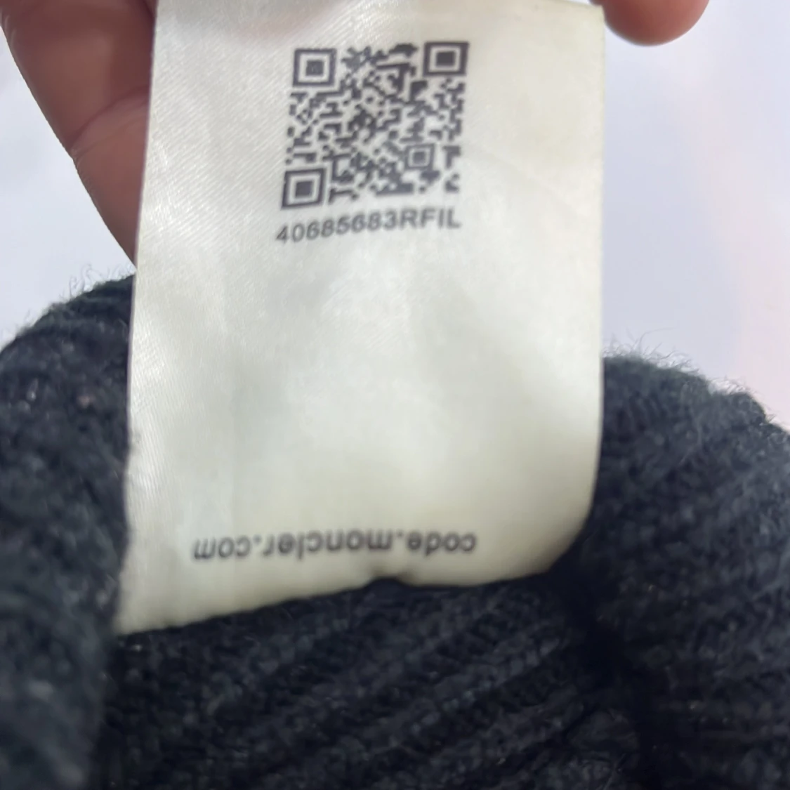 Svart moncler mössa - 2