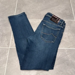 Jacob Cohën Style 688 - Ett par snygga byxor från Jacob Cohën i storlek W33 i modellen Style 688