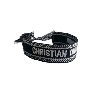 Christian dior armband - Helt ny dior armband. Fraktar inom 24 timmar. Oanvänd. Bästa kvalité ute på marknaden