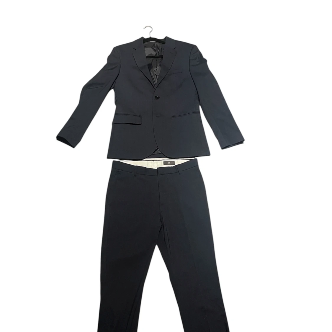 Mörkblå kostym från H&M