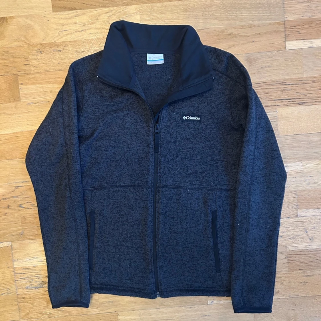 Mörkgrå fleecejacka från Columbia