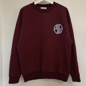 Gosha Rubchinskiy sweater - Storlek L (sitter M-L). Washtag bortklippt av tidigare ägare. 
