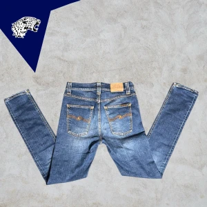 NUDIE JEANS LEAN DEAN - Feta Nudie Jeans Lean Dean | Skick: 8.5/10 | Strl: 29/32 | Modellen är 180 cm | Hör av dig vid intresse eller om du undrar någonting! 