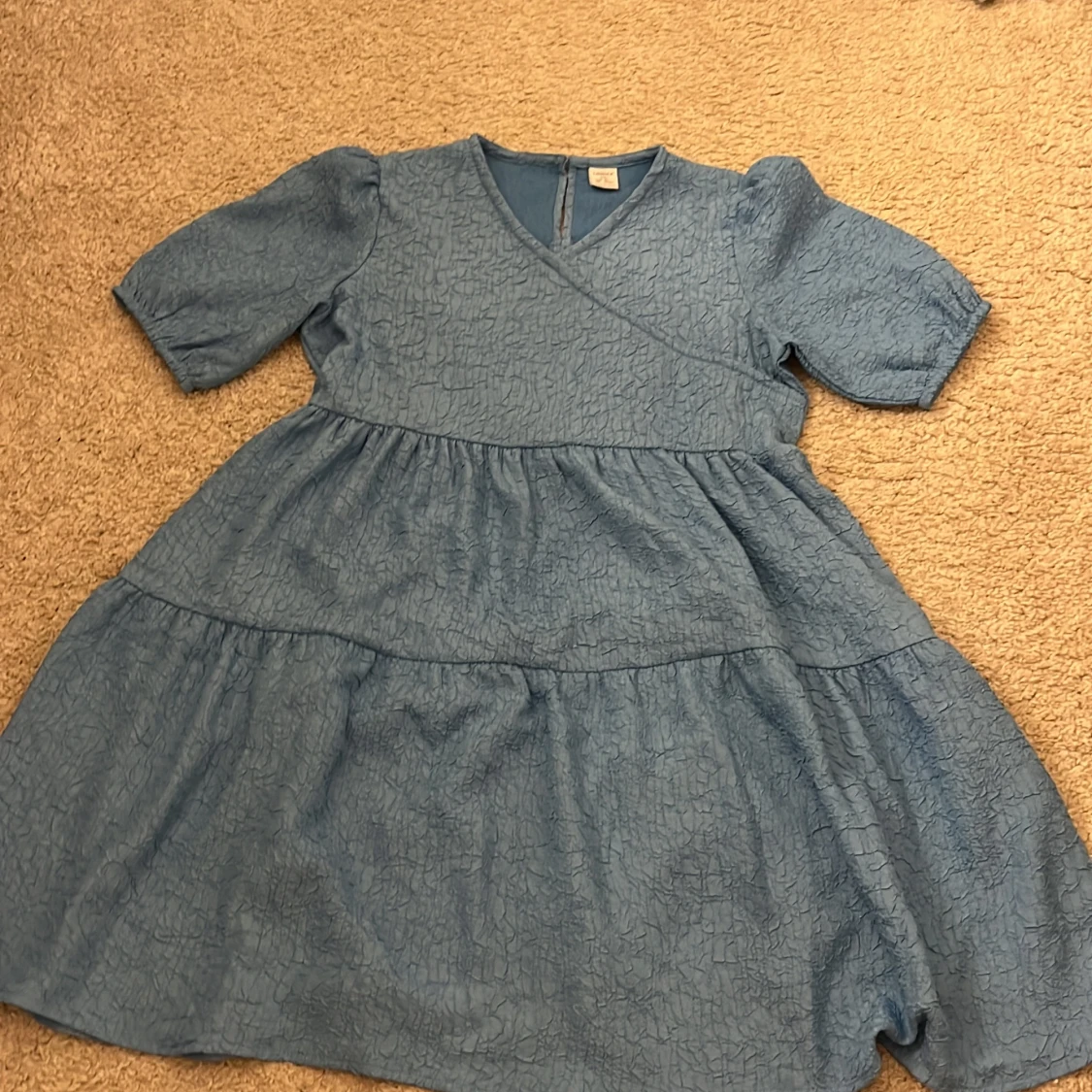 Blå omlottklänning från Lindex