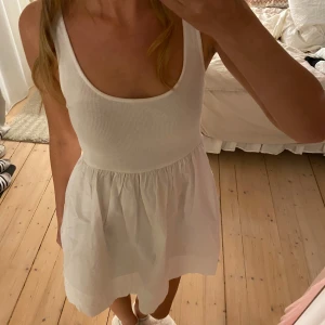 Klänning - Klänning 